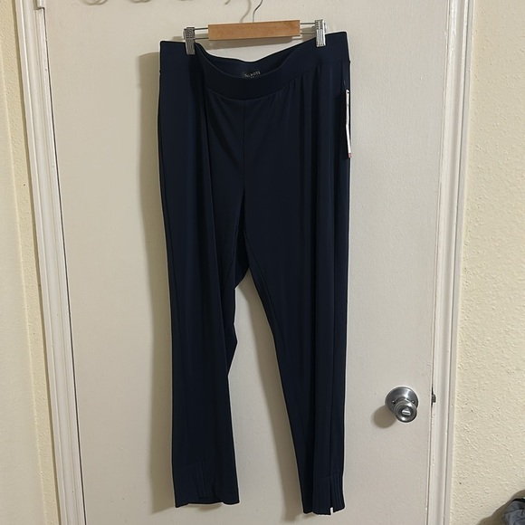 NWT TALBOTS NAVY PLUS SIZE KNIT JERSEY PULL-ON ANKLE PANT 1X - Picture 2 of 6